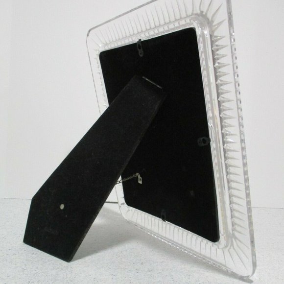 *Beautiful Carved Miller Rogaska Crystal 10" x 13" Table Top Chain Easel - Picture 8 of 12